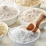 Mąka i składniki do pieczenia wyśmienitych ciast i innych potraw