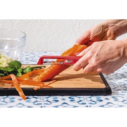 Dreamfarm Sharple Peeler - Red