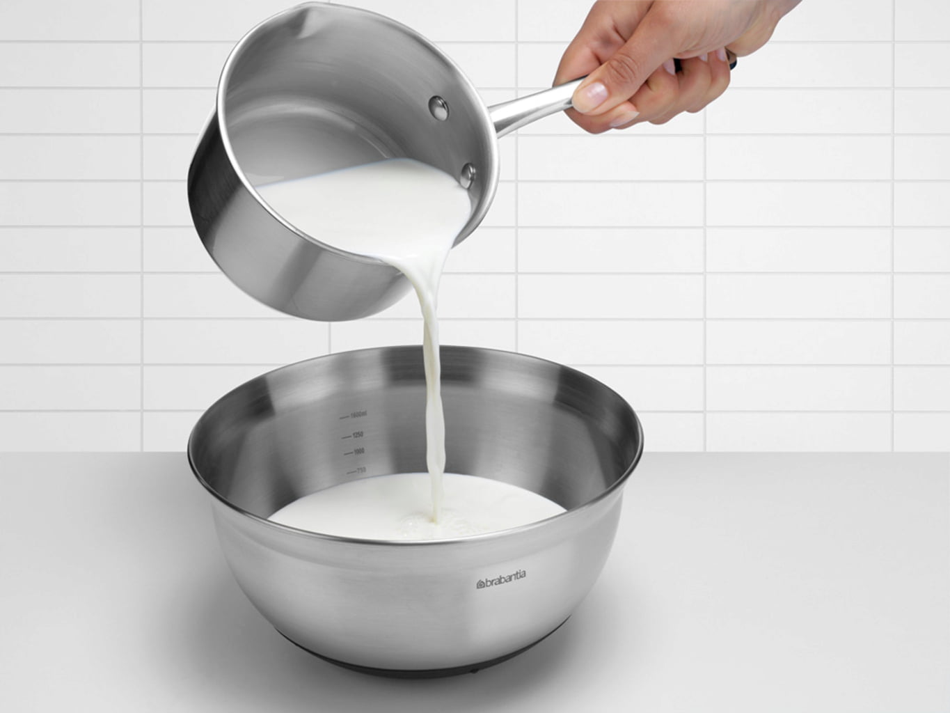 Brabantia Bol Mixeur Matt Steel - 1,6 L black